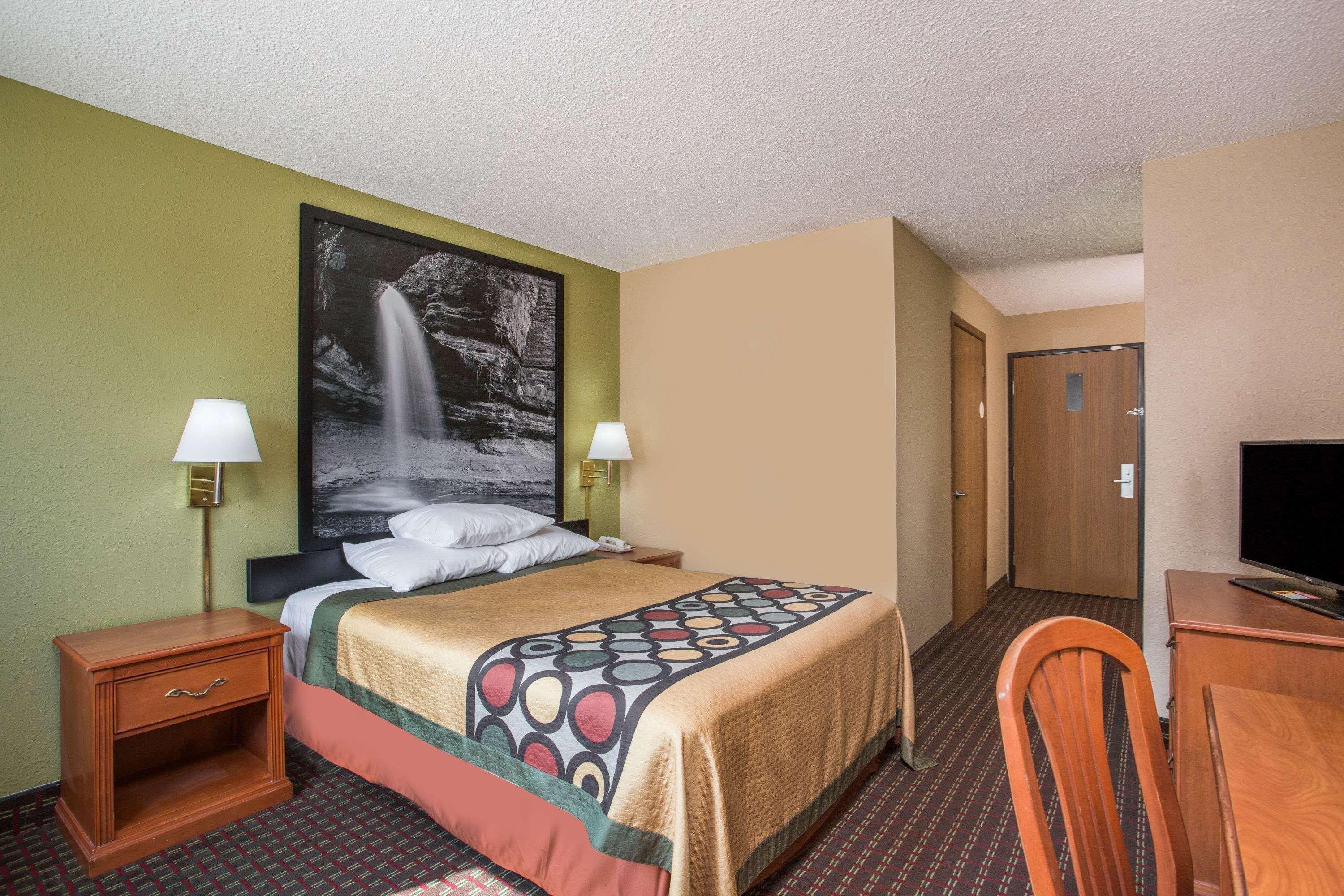 Super 8 By Wyndham Mendota I-39 Ξενοδοχείο Εξωτερικό φωτογραφία