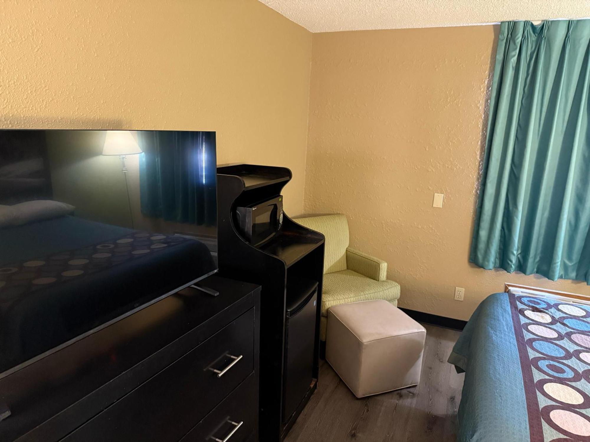 Super 8 By Wyndham Mendota I-39 Ξενοδοχείο Εξωτερικό φωτογραφία