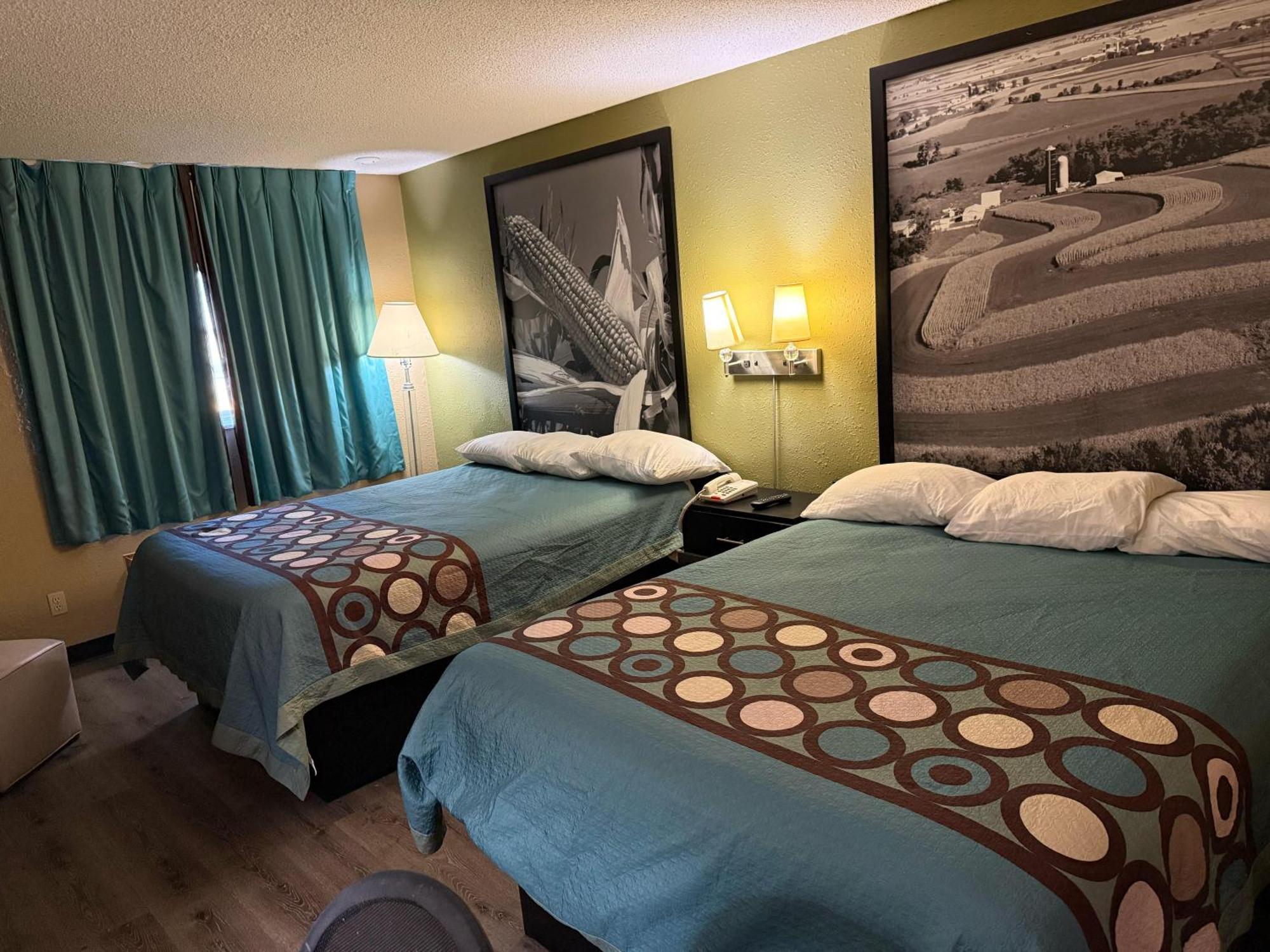 Super 8 By Wyndham Mendota I-39 Ξενοδοχείο Εξωτερικό φωτογραφία